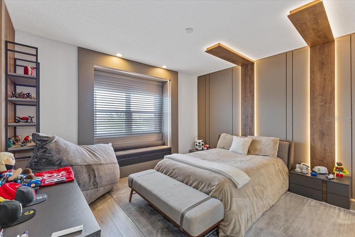 LAKESHORE - Residential