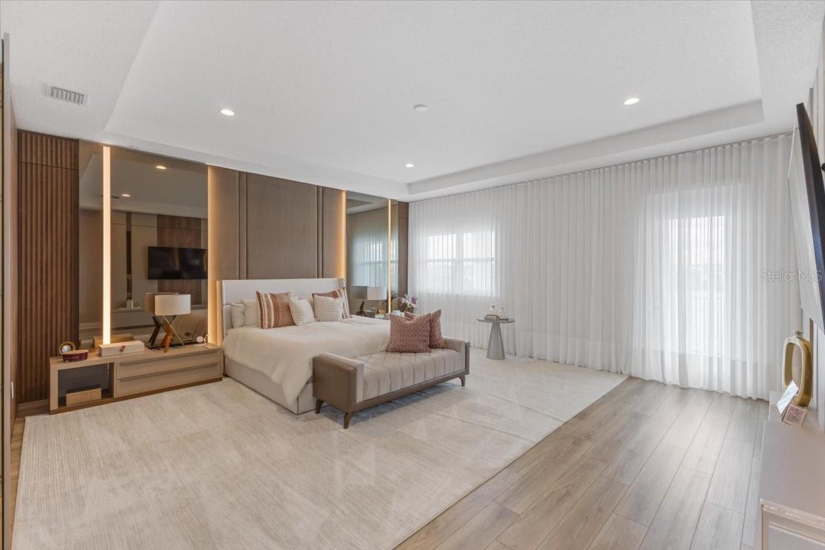 LAKESHORE - Residential