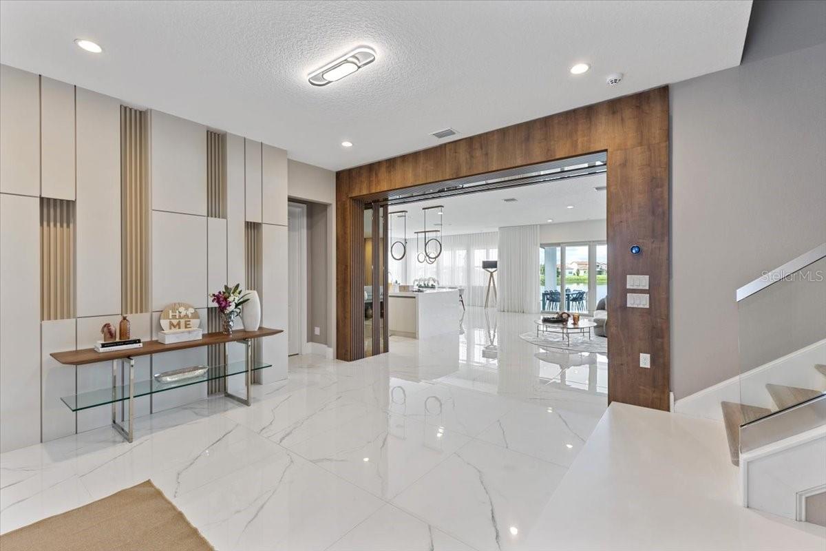 LAKESHORE - Residential