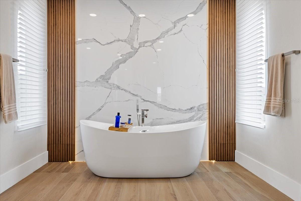 LAKESHORE - Residential