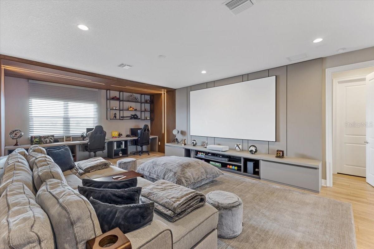 LAKESHORE - Residential