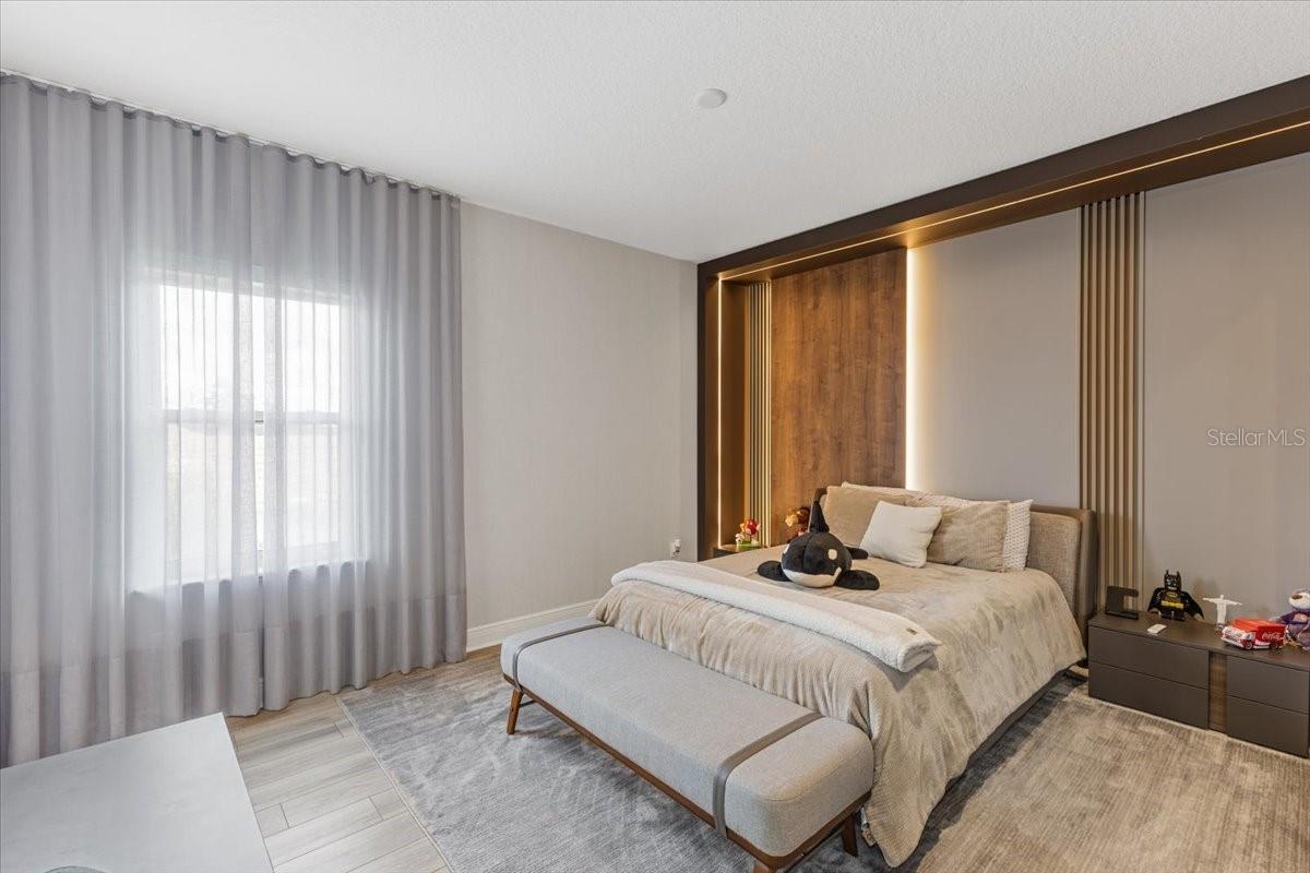 LAKESHORE - Residential