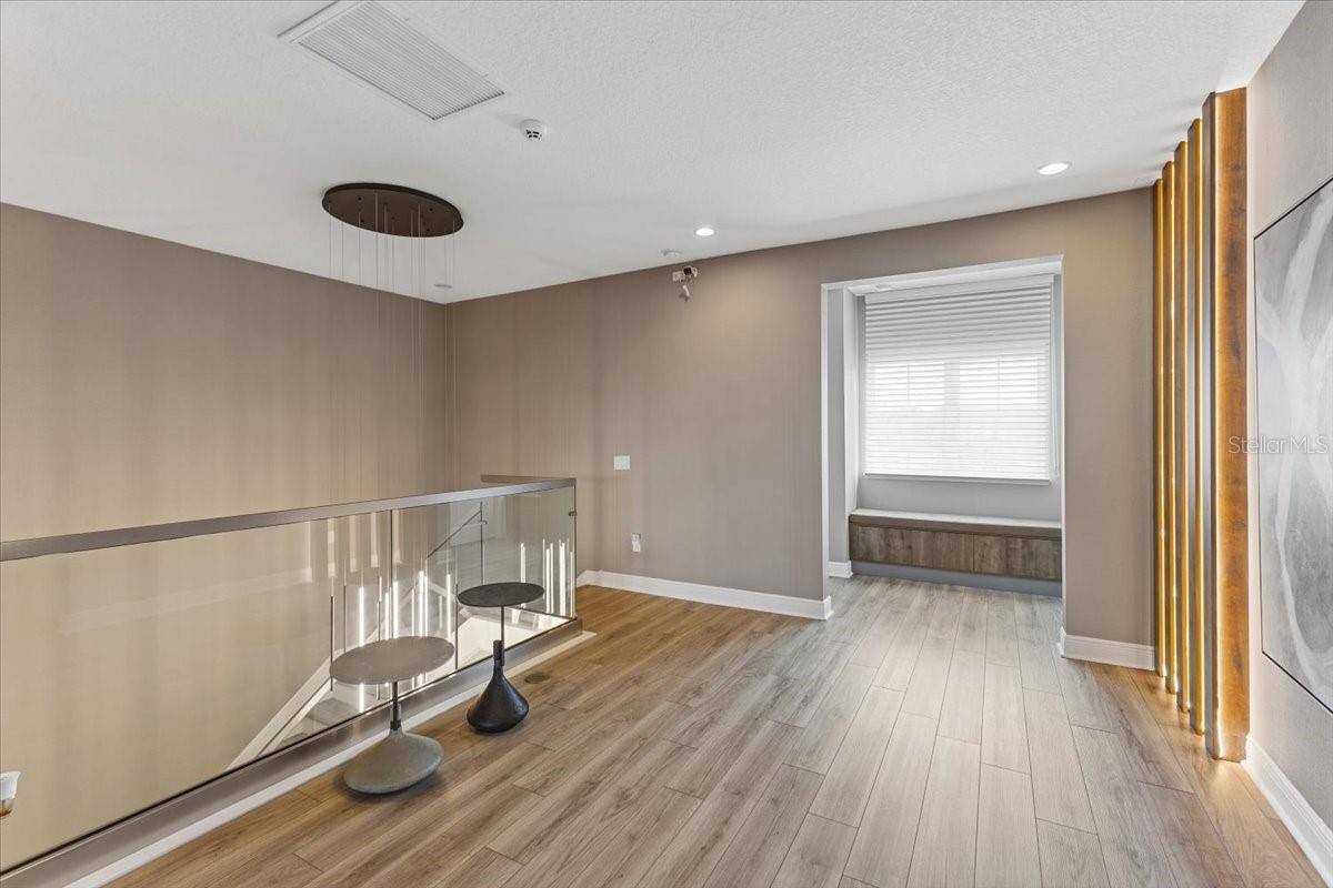 LAKESHORE - Residential