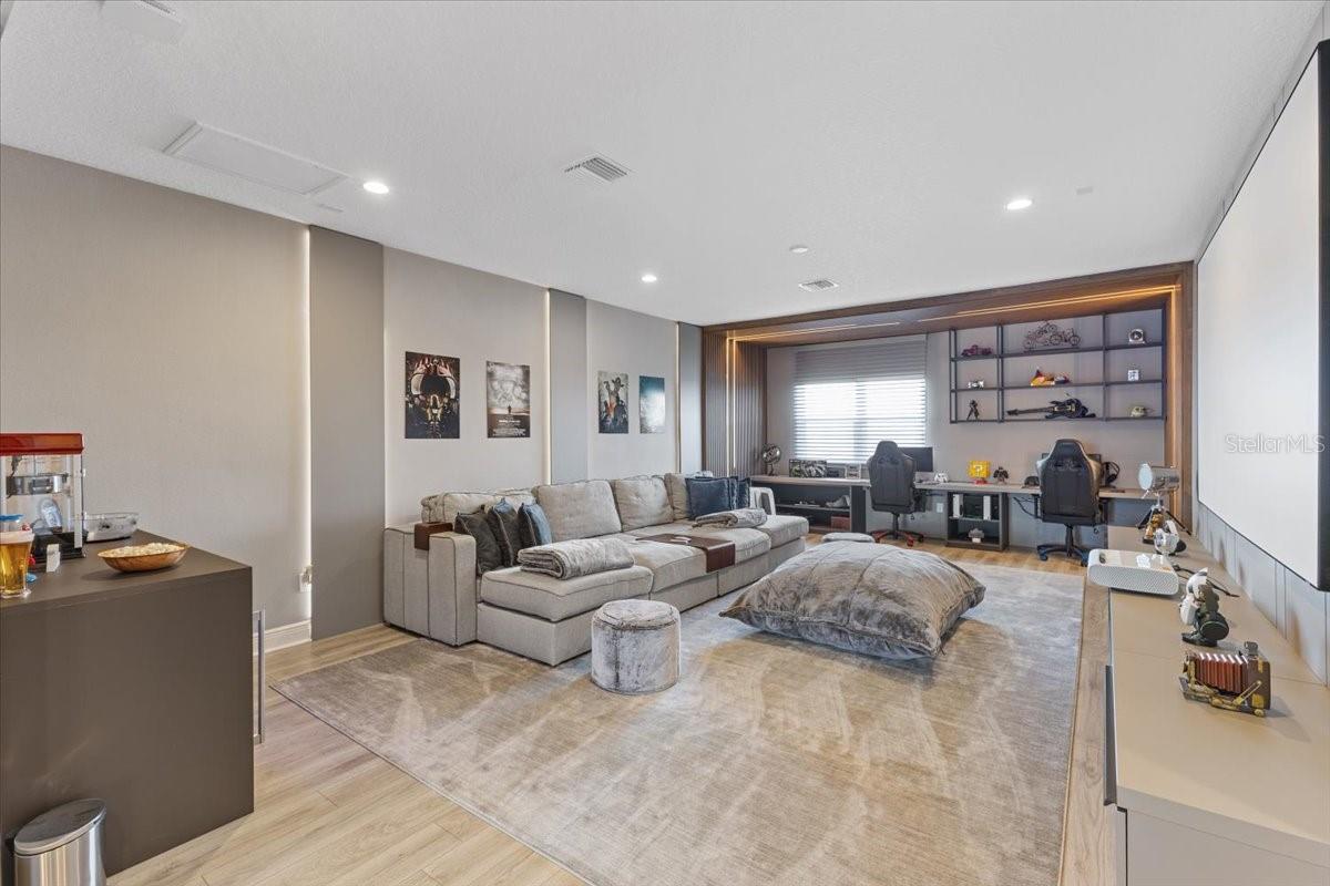 LAKESHORE - Residential