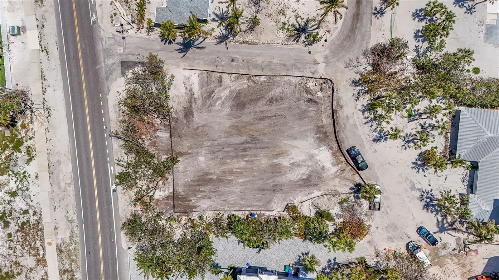 SLEEPY LAGOON - Land