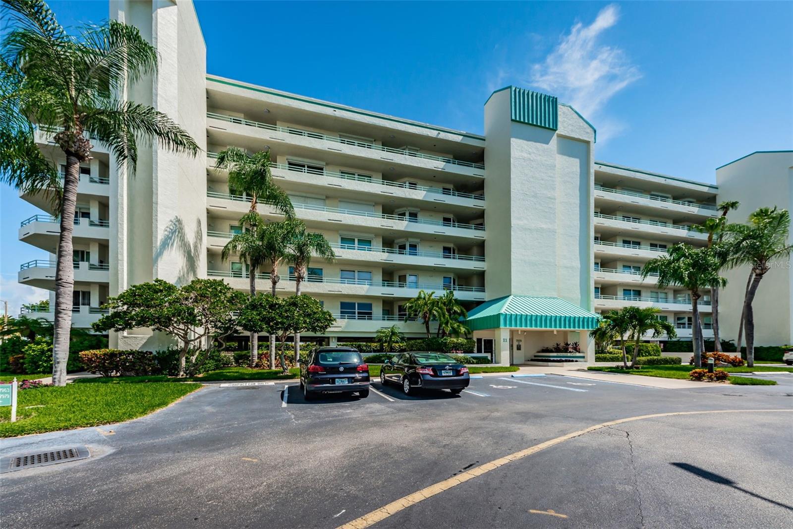 HARBOURSIDE CONDO - Residential