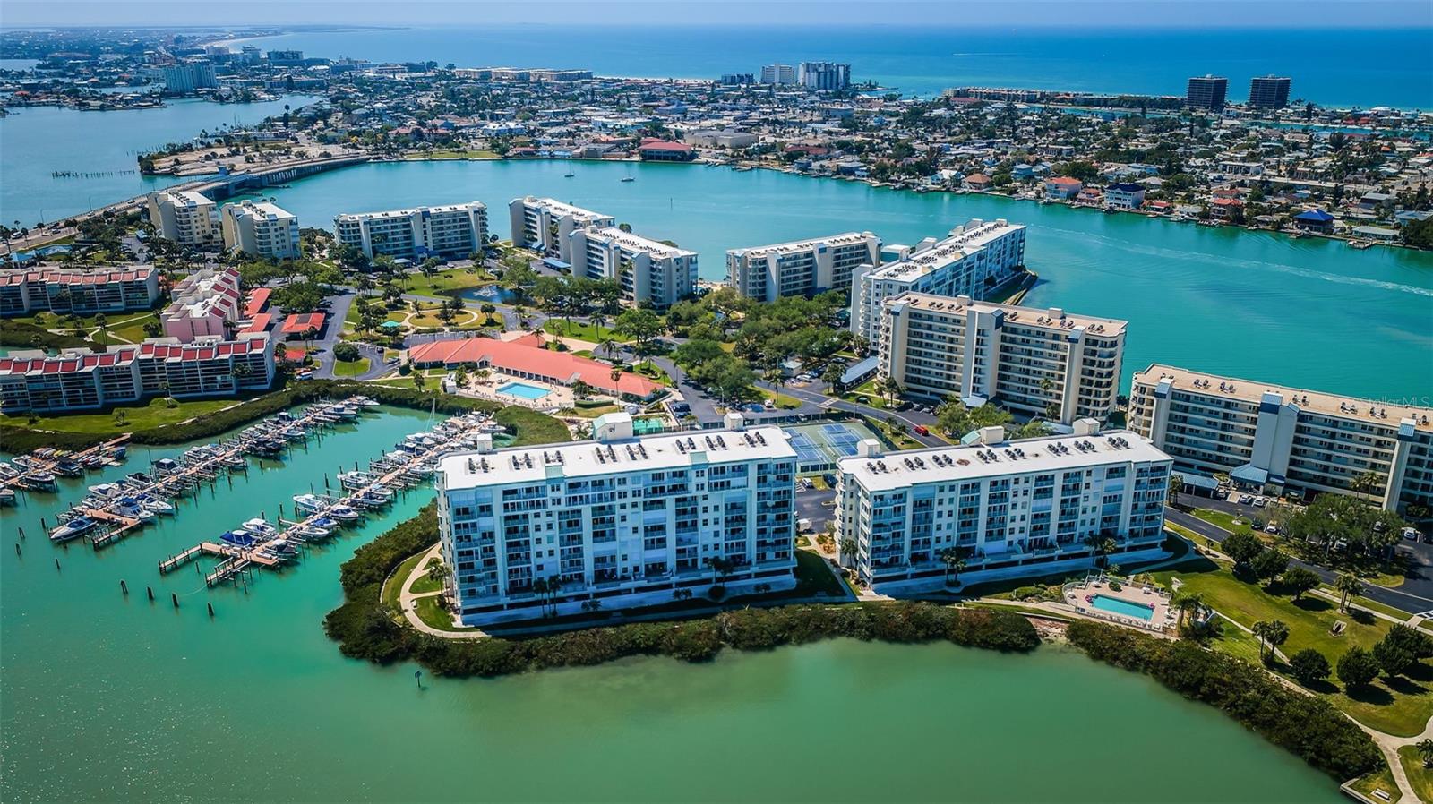 HARBOURSIDE CONDO - Residential