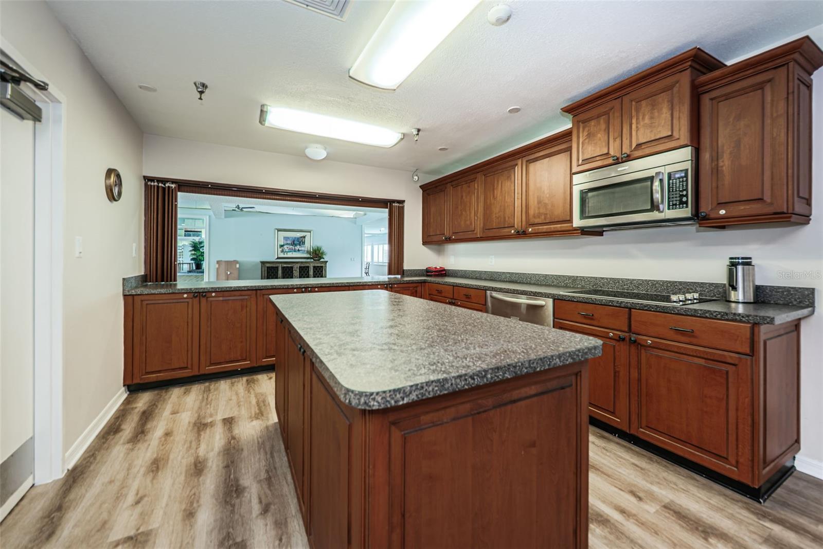 HARBOURSIDE CONDO - Residential