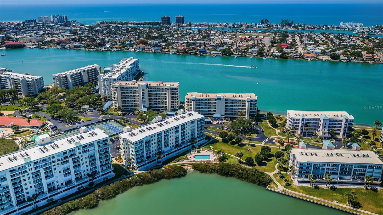 HARBOURSIDE CONDO - Residential