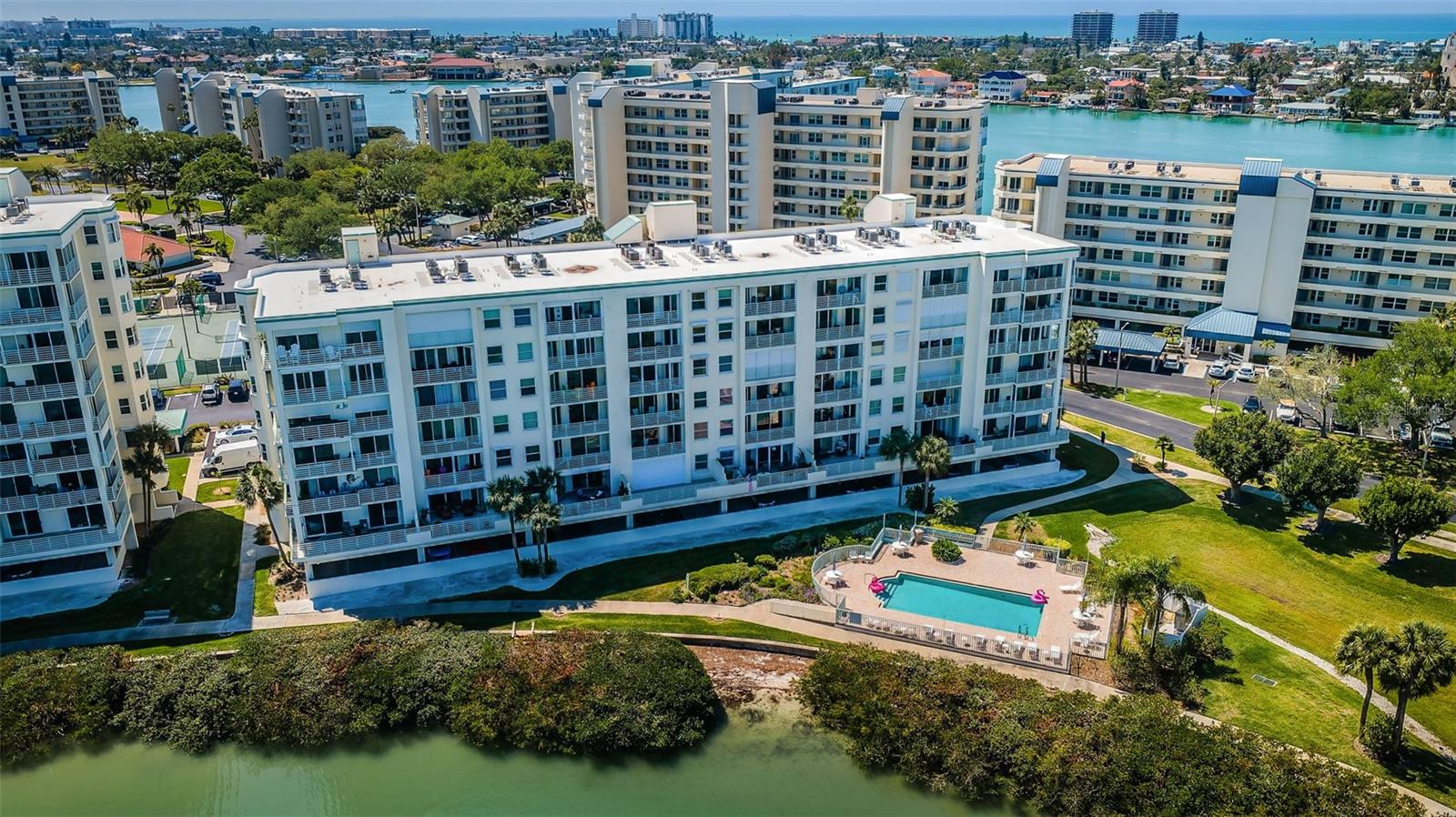 HARBOURSIDE CONDO - Residential