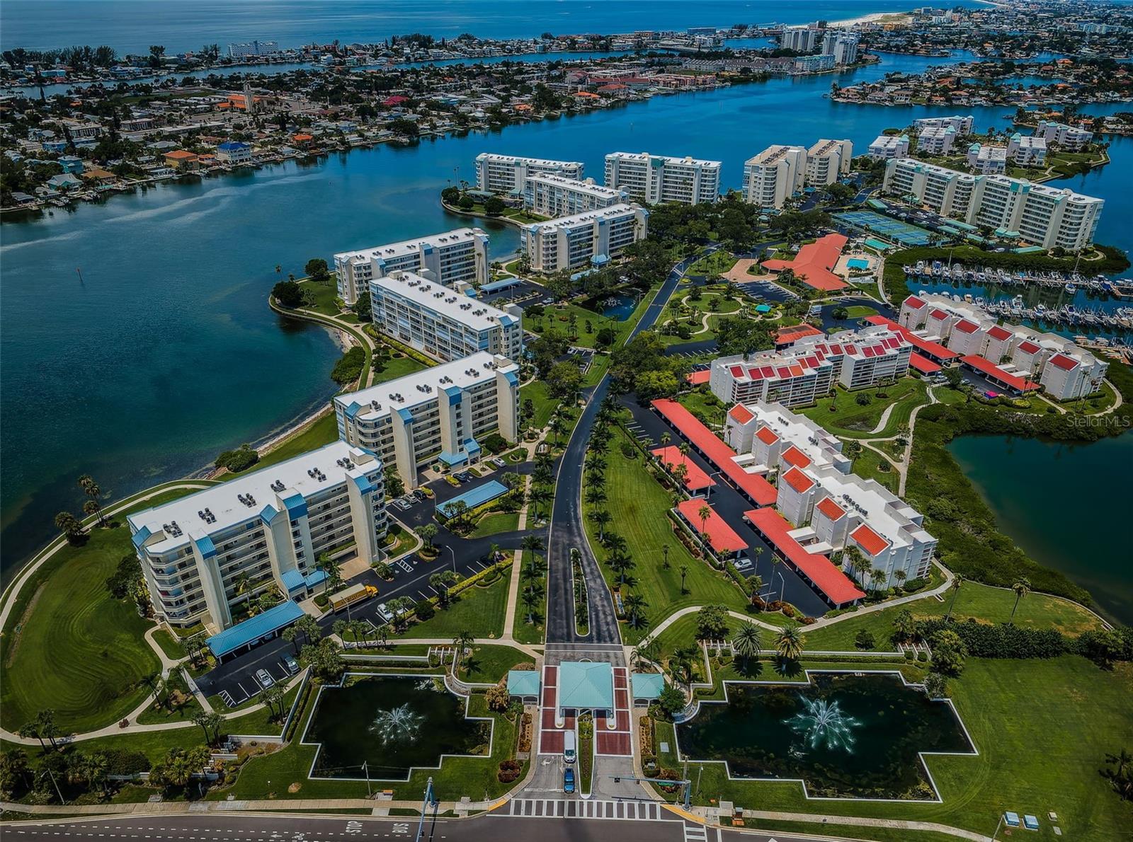 HARBOURSIDE CONDO - Residential