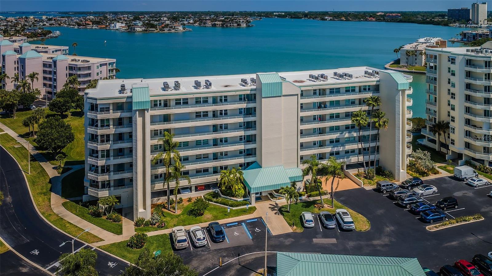 HARBOURSIDE CONDO - Residential