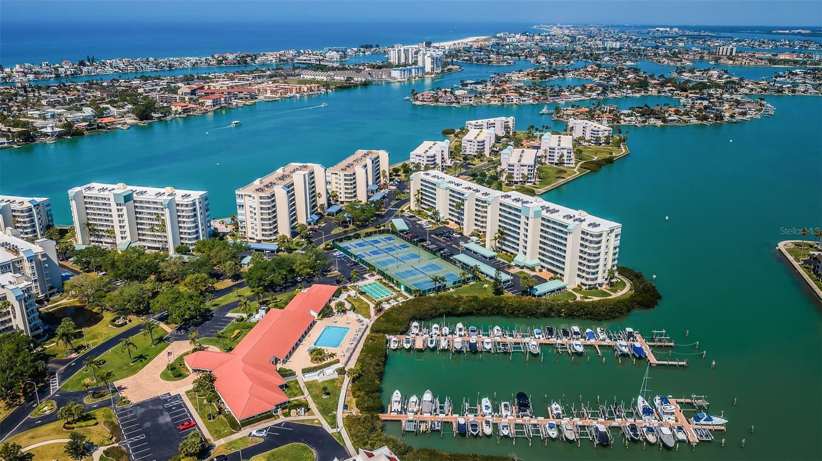 HARBOURSIDE CONDO - Residential