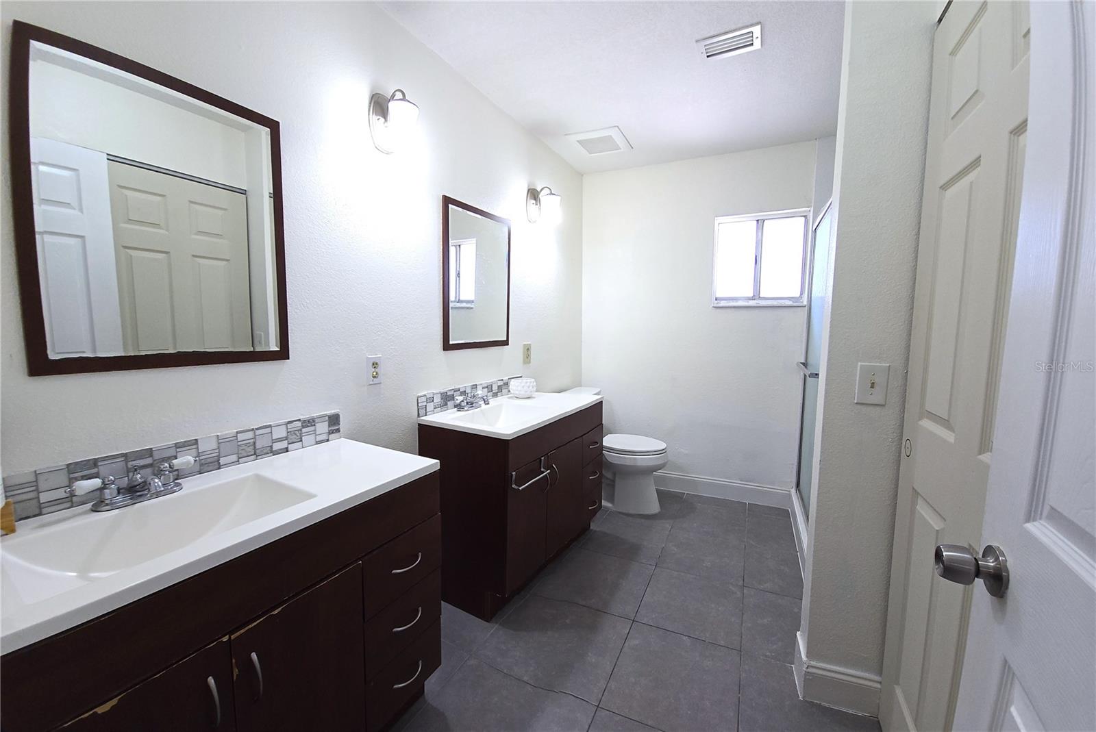 BRUCES SUNSHINE HOMES REP OF BLK D - Residential