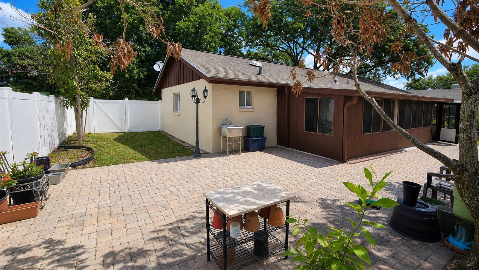 BRUCES SUNSHINE HOMES REP OF BLK D - Residential