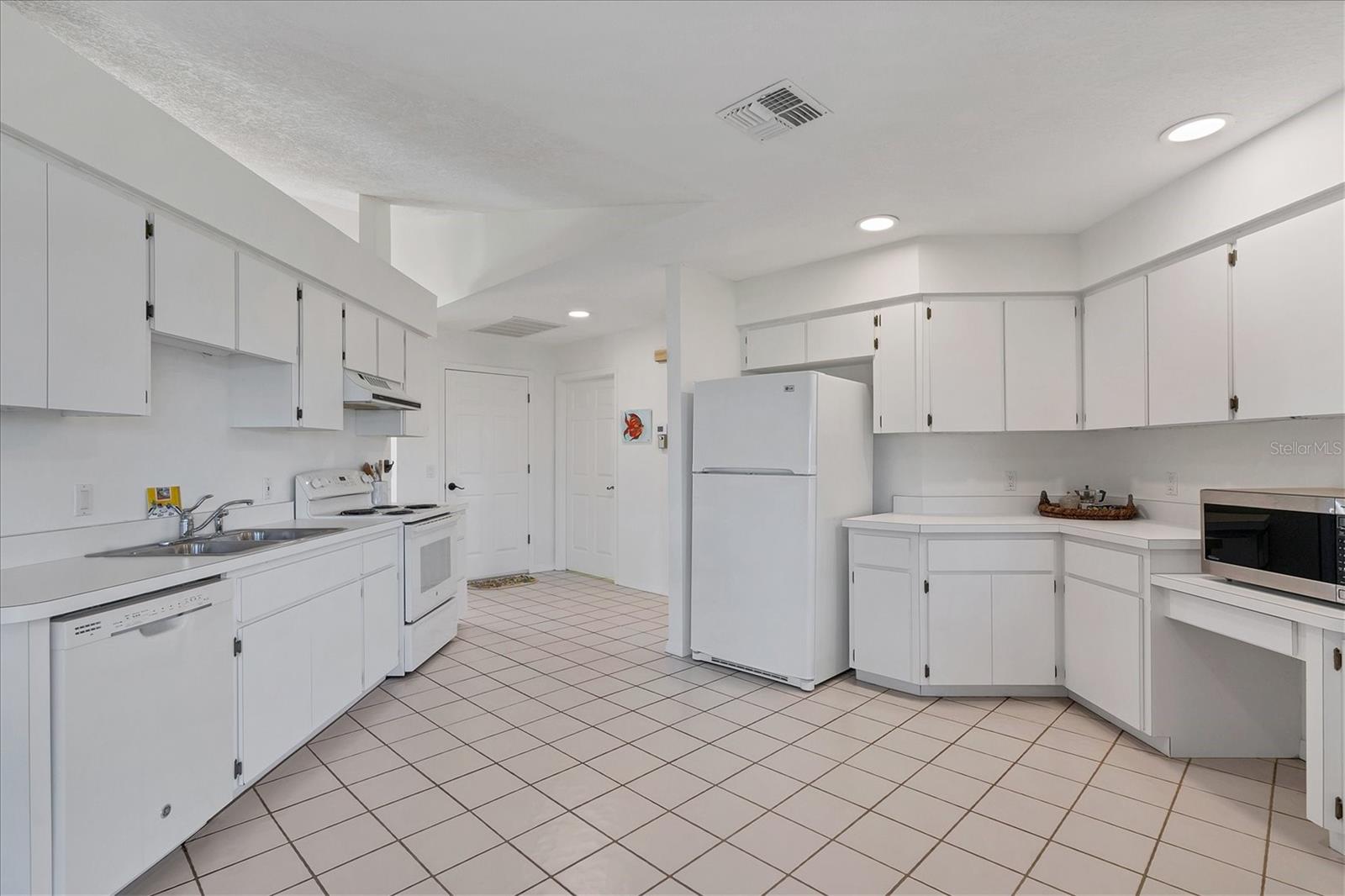 CAPE HAZE WINDWARD - Residential