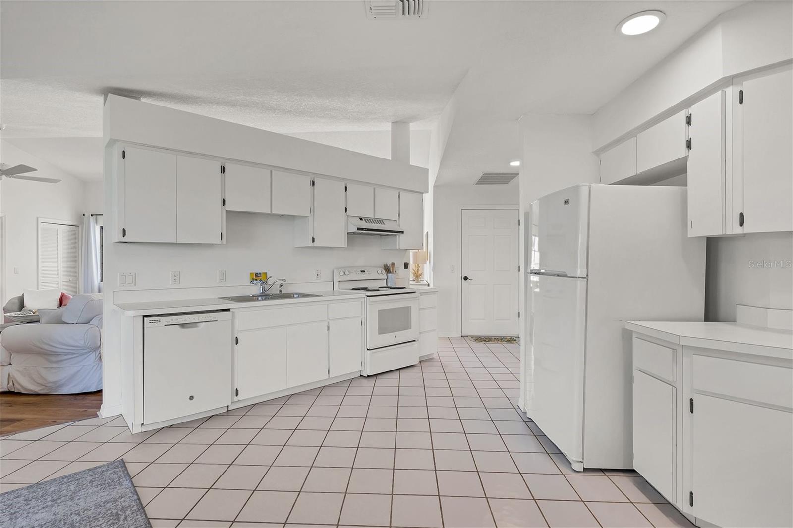 CAPE HAZE WINDWARD - Residential