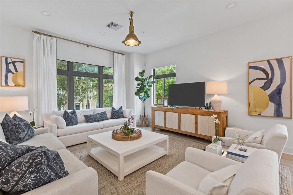 Photo of 218 Park Lake Street #8, Orlando, FL 32803 (MLS # O6400290)