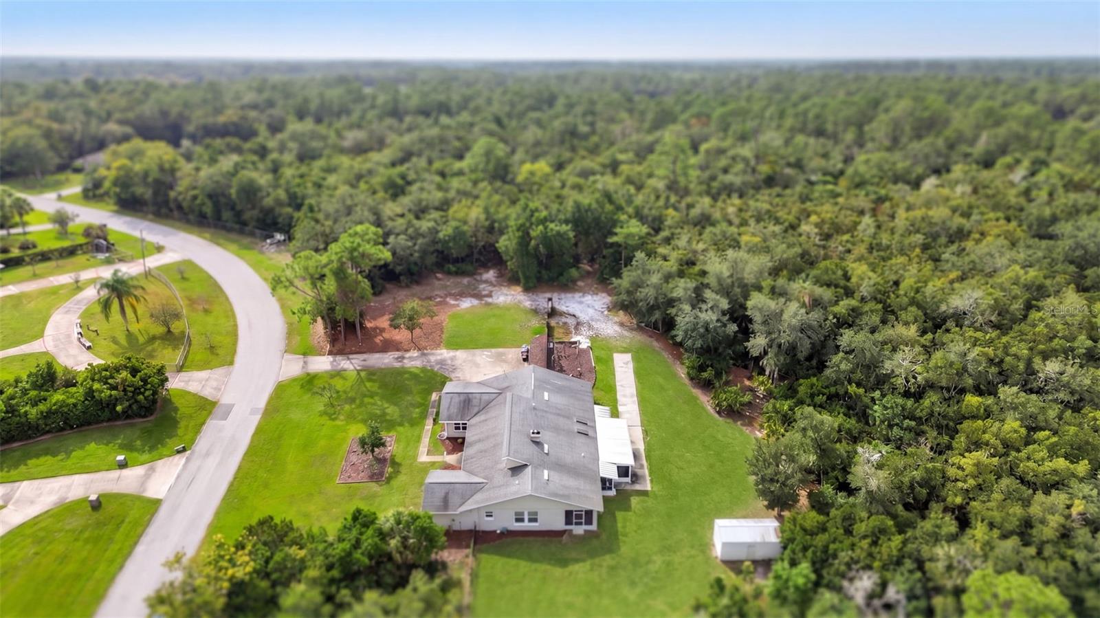 650 W LORRAINE DRIVE