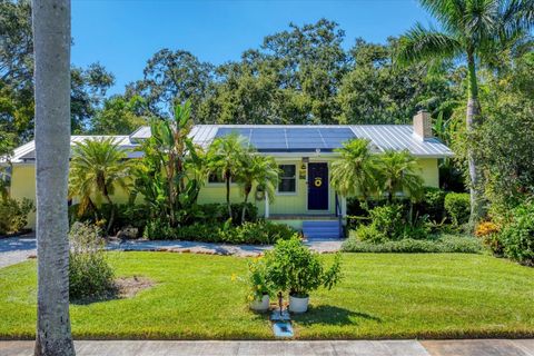 Photo of 1002 22nd Street W, Bradenton, FL 34205 (MLS # A4666429)