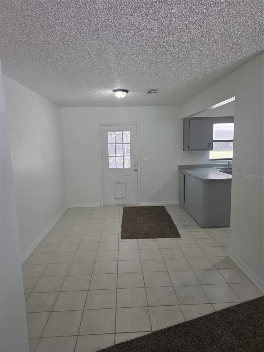 SILVER SPGS SHORES #25 - Residential Lease