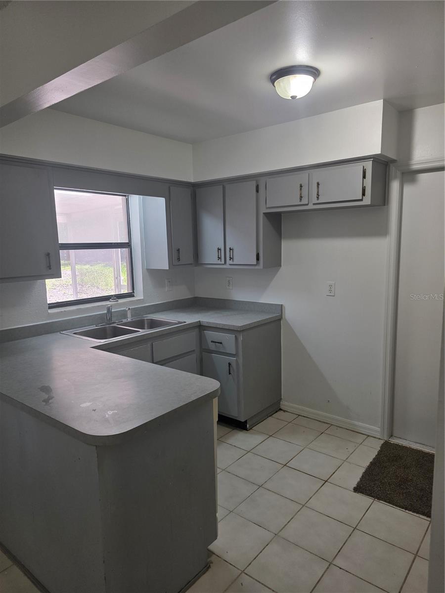SILVER SPGS SHORES #25 - Residential Lease