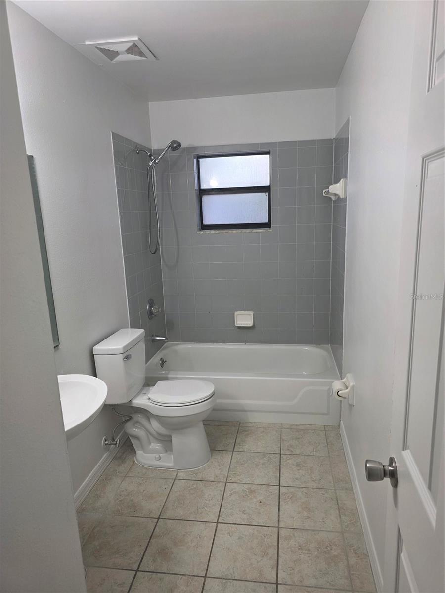 SILVER SPGS SHORES #25 - Residential Lease