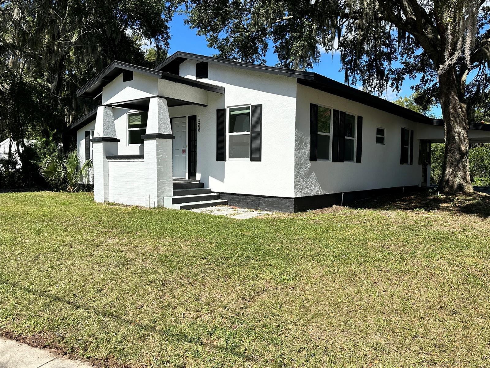 1208 BONAIRE DRIVE