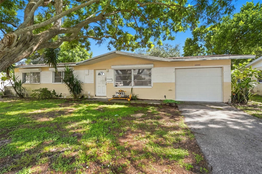 Photo of 6226 42nd Avenue N, St Petersburg, FL 33709 (MLS # O6449826)