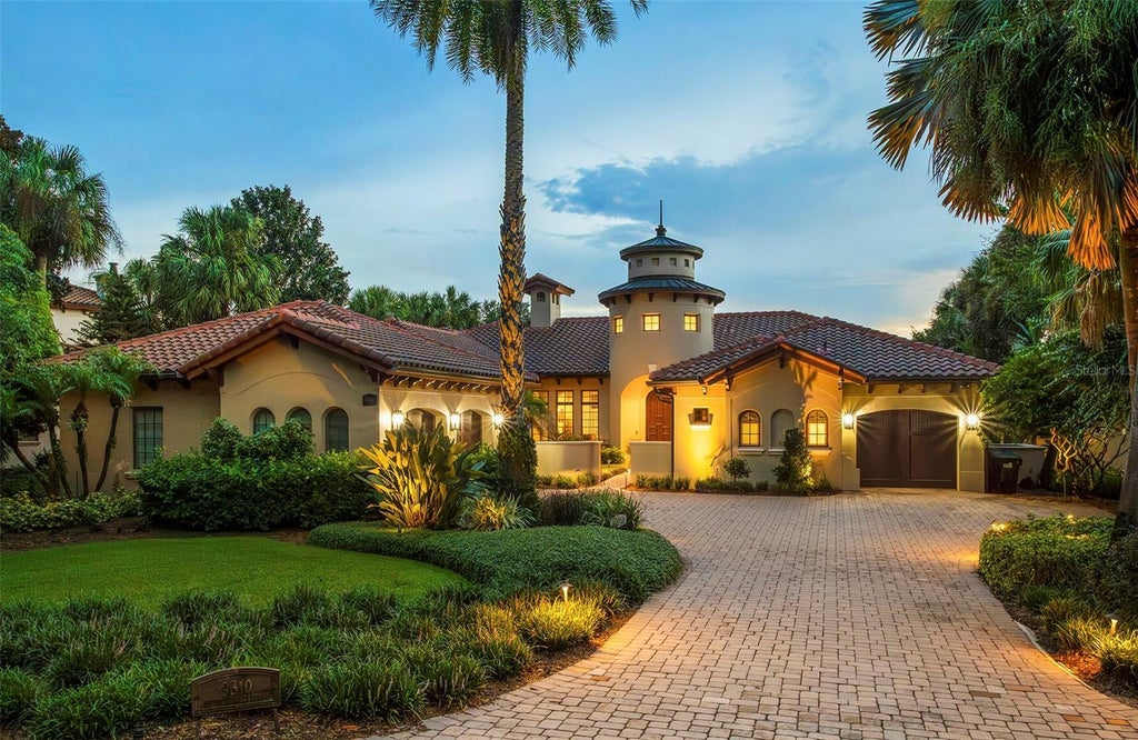 Photo of 9310 Isleworth Gardens Drive, Windermere, FL 34786 (MLS # O6442366)