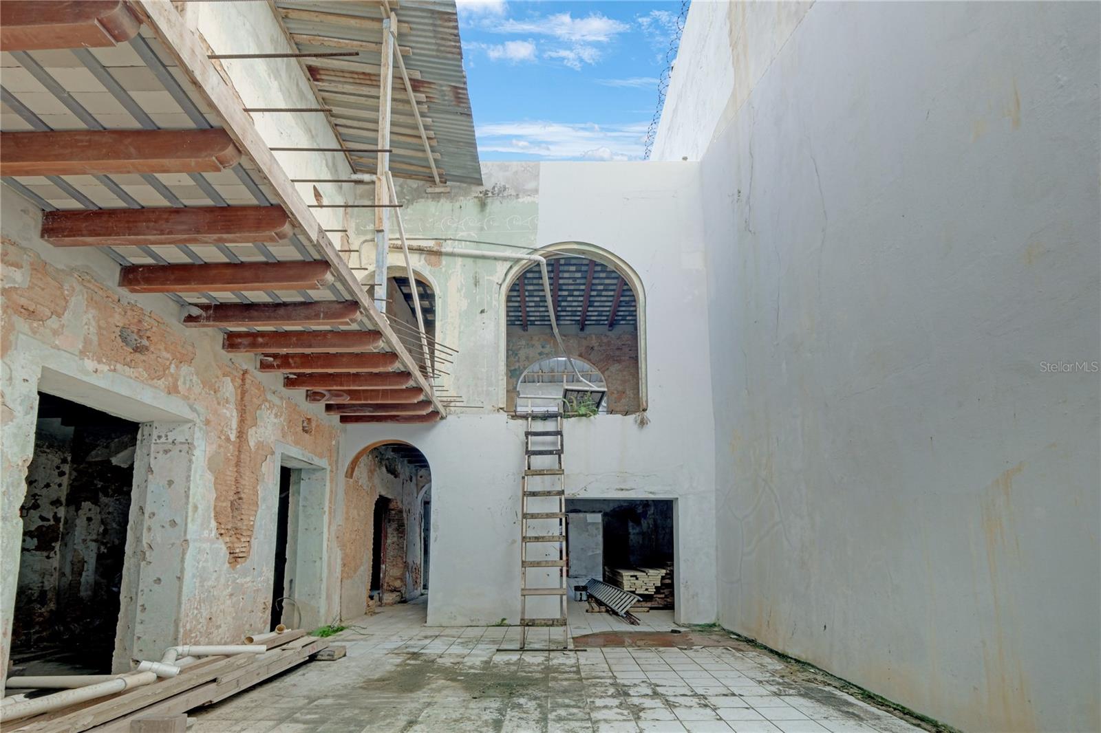 253 CALLE CRUZ