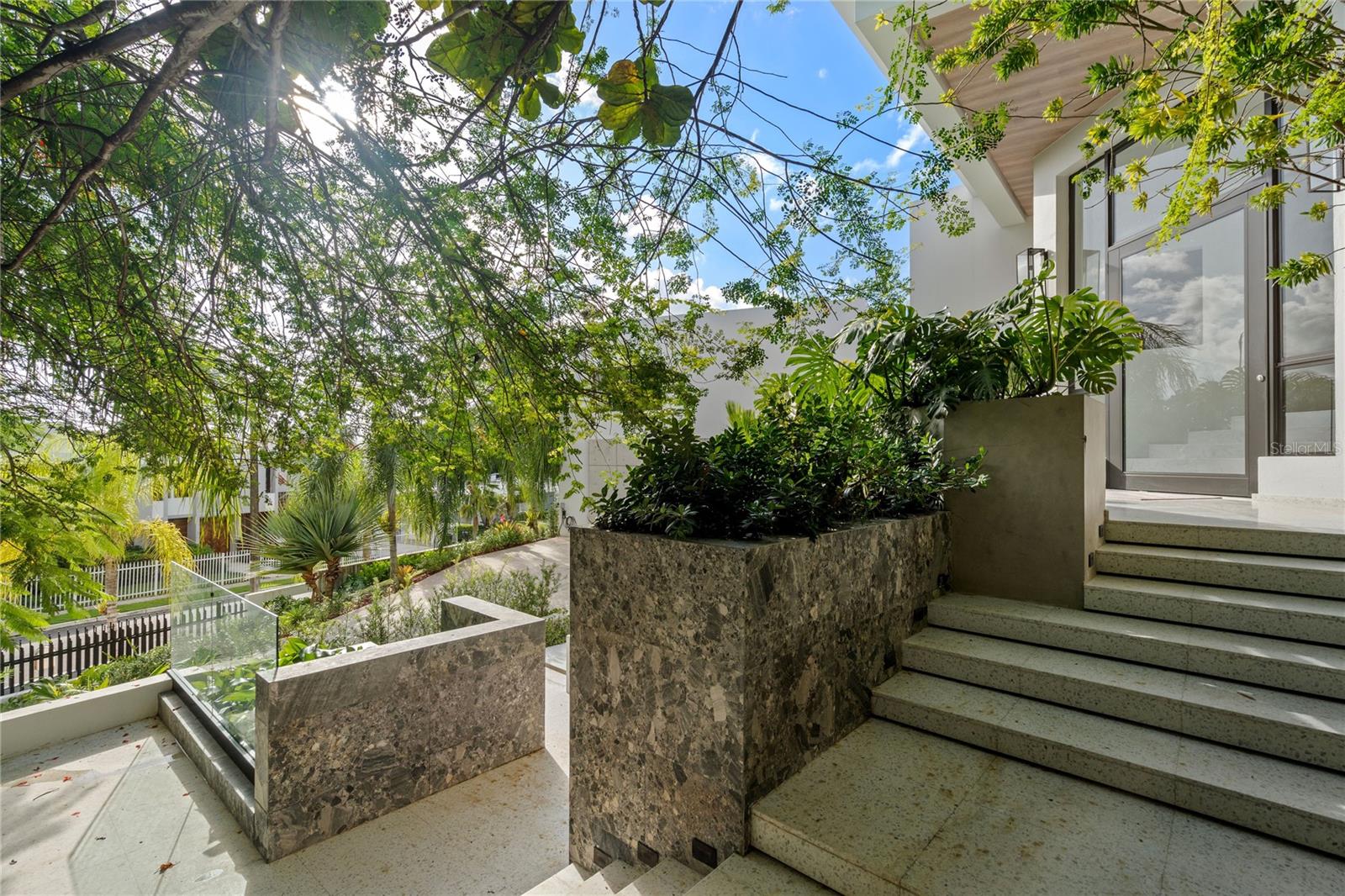 177 CALLE VIOLETA