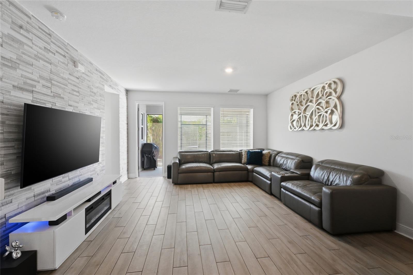 MOSS CREEK - Residential