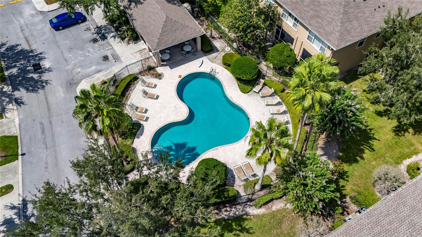 9831 BLUE PALM WAY