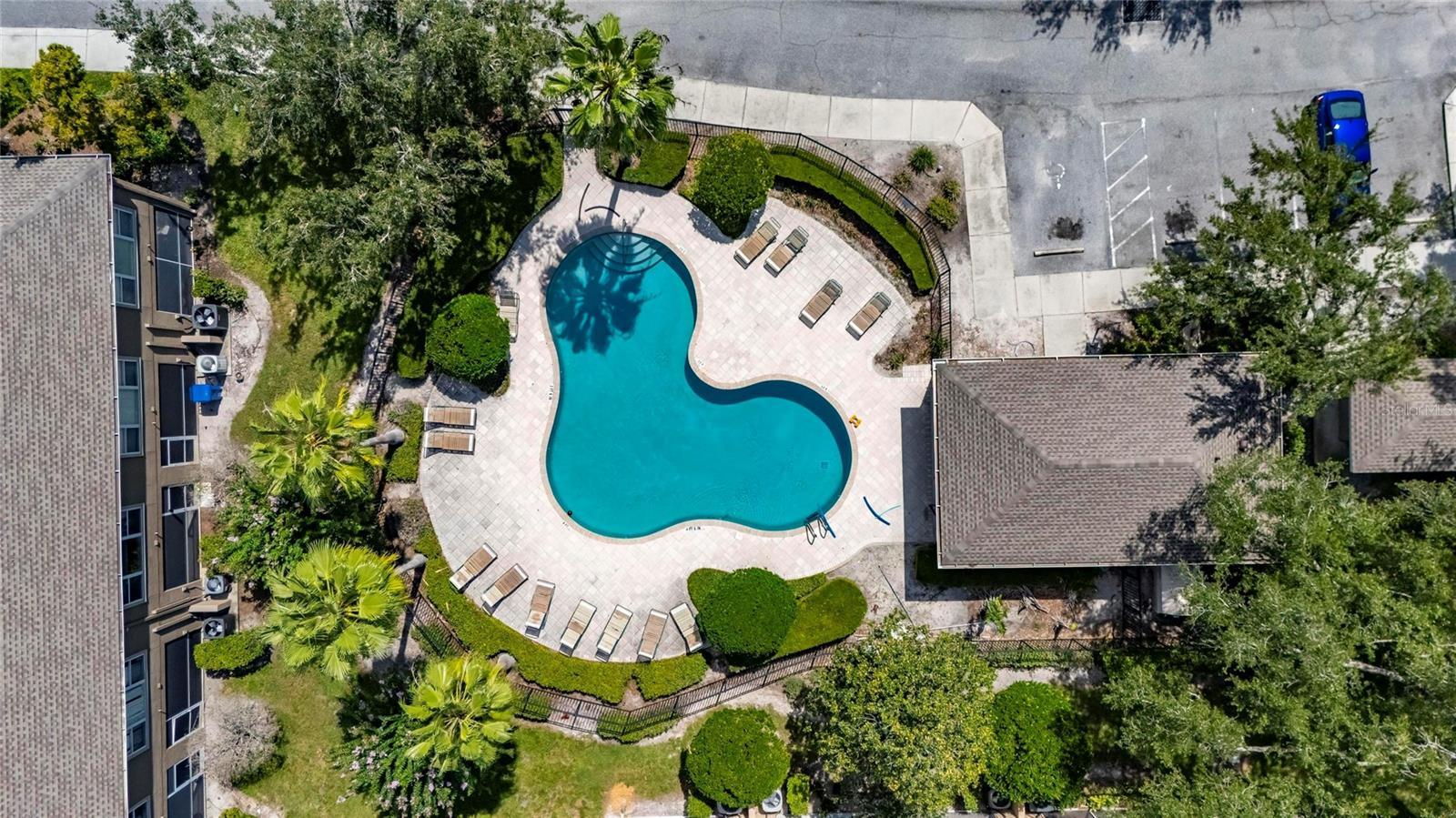 9831 BLUE PALM WAY