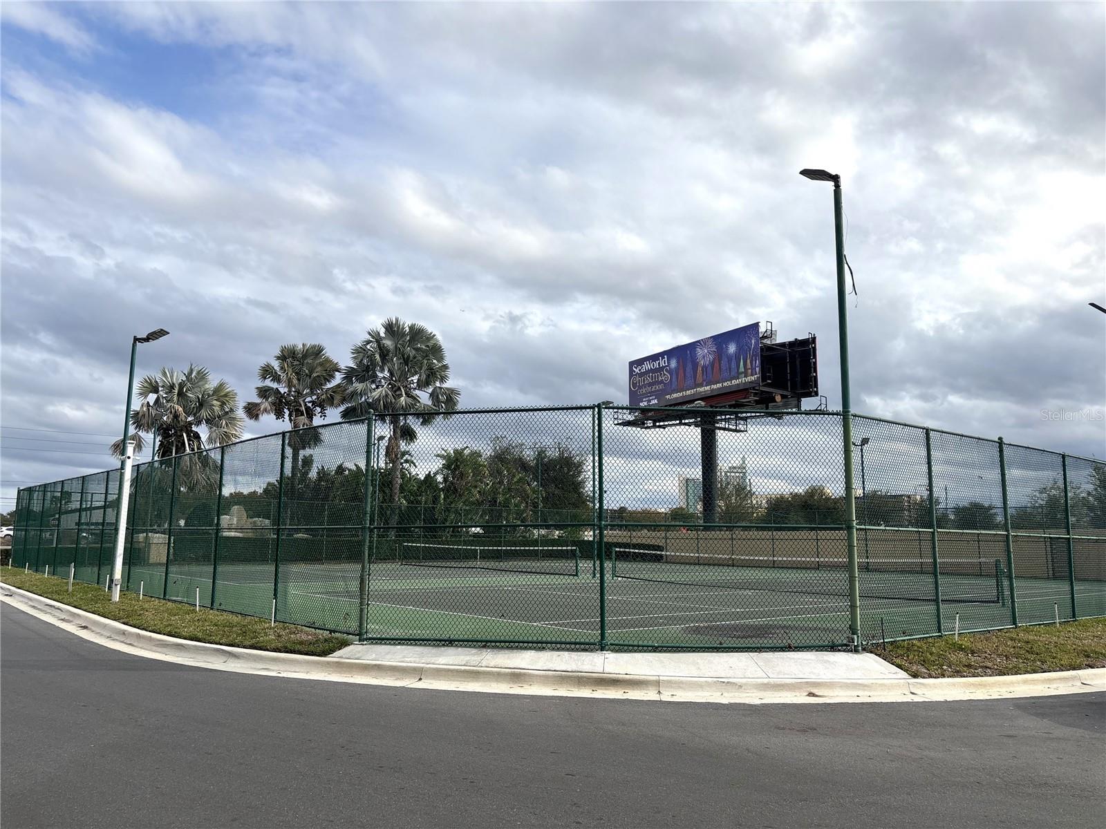 SANDLAKE PRIVATE RESIDENCES - Residential Lease