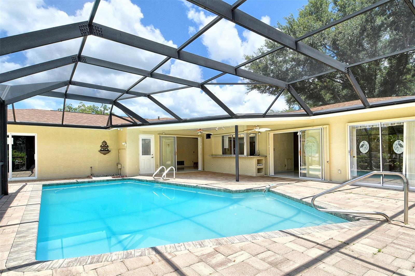FRST LAKES COUNTRY CLUB ESTATES - Residential
