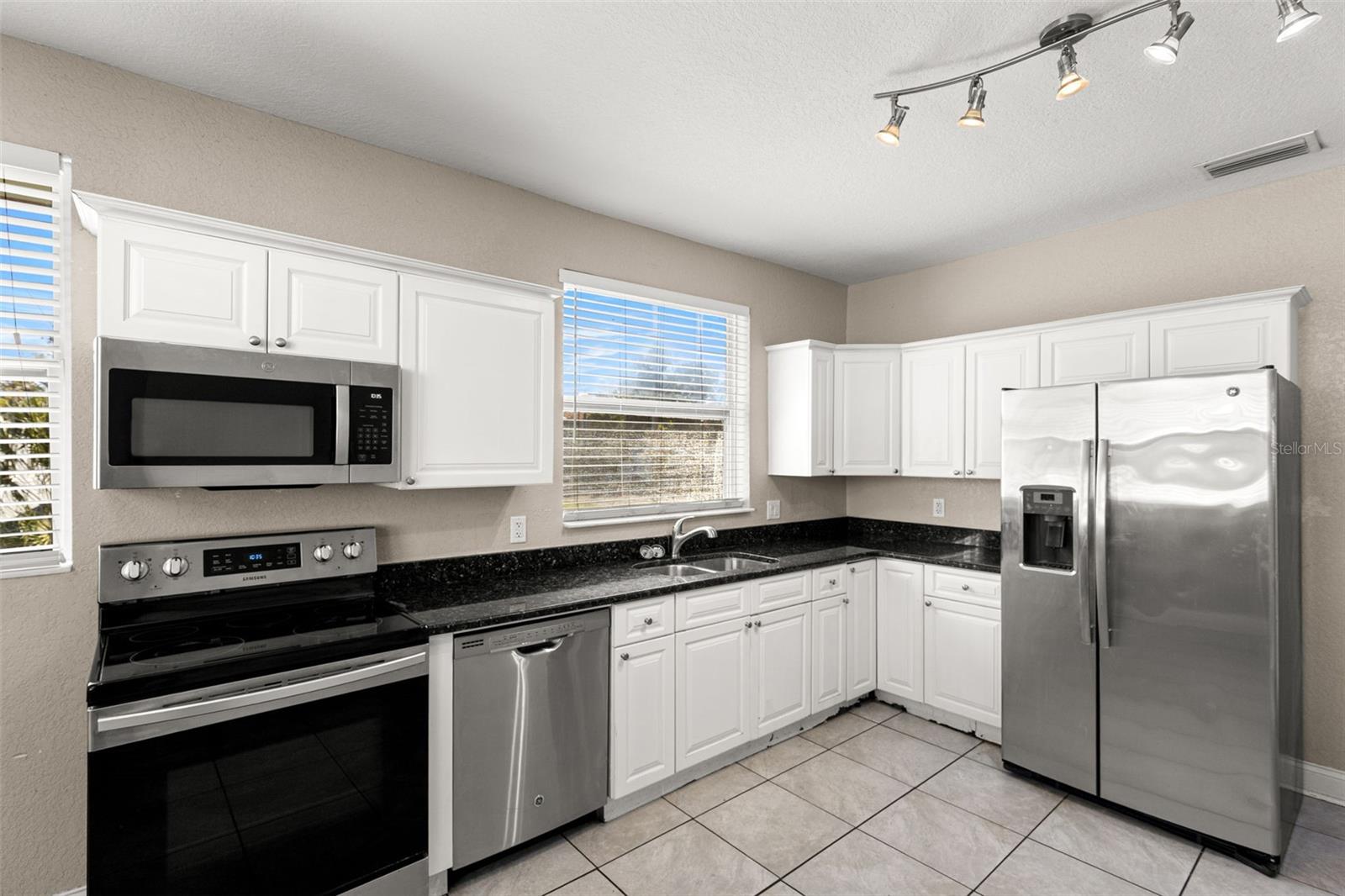 LA CARBAYERA - Residential