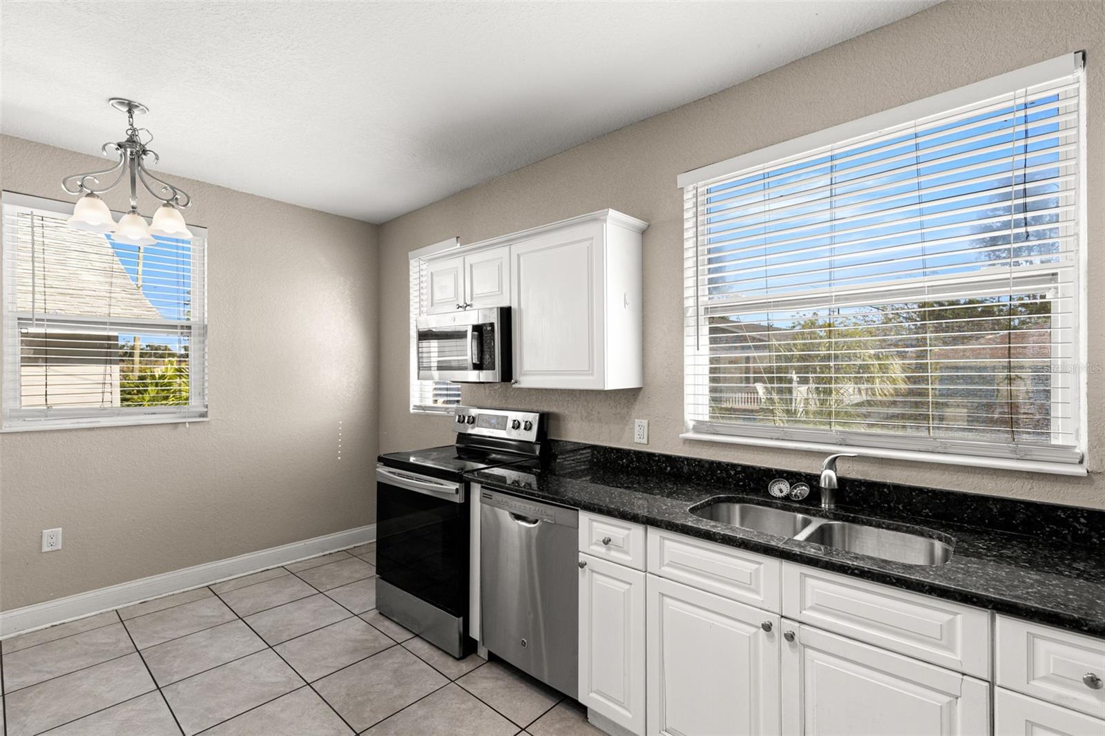 LA CARBAYERA - Residential