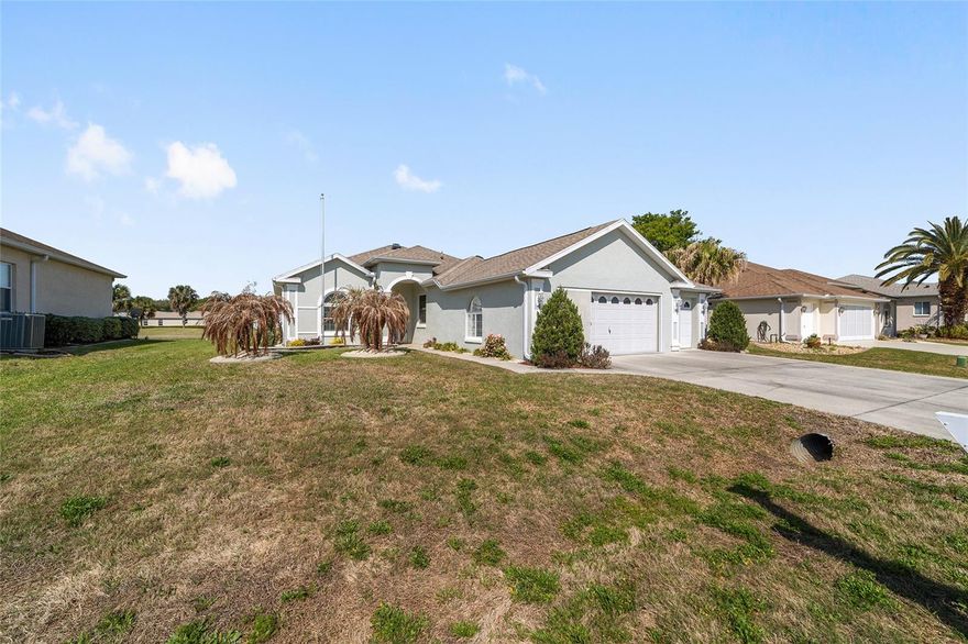 Enjoy resort-style living in this beautiful 2-bedroom home with a versatile flex space, perfect for an office, hobby room, or guest area. Located in a desirable 55+ community, this light and bright home features a fully furnished interior and a stocked kitchen—just bring your personal items and linens. The home offers a peaceful setting with stunning golf course views right from your backyard. The open layout provides comfortable living and effortless flow.   HOA fees, trash service, and lawn care are all included, making this an easy, low-maintenance rental option. Community amenities include social activities, walking paths, and access to a semi private 18-hole, par-72 course. Not only that but the Palms has two beautiful pools (indoor/outdoor), tennis courts and brand new pickle ball courts! Ocala Palms also offers exquisite dining just a golf cart ride away at its very own restaurant Bella Cosa. A wonderful choice for anyone seeking a comfortable and scenic place to call home.  Conveniently located near Publix, shopping centers, and restaurants, the property is just minutes away from I-75. The World Equestrian Center (WEC) is a short 5-minute drive, with Gainesville 45 minutes away and Orlando reachable in 1 hour and 15 minutes.

Available for move in 4/10/2026.