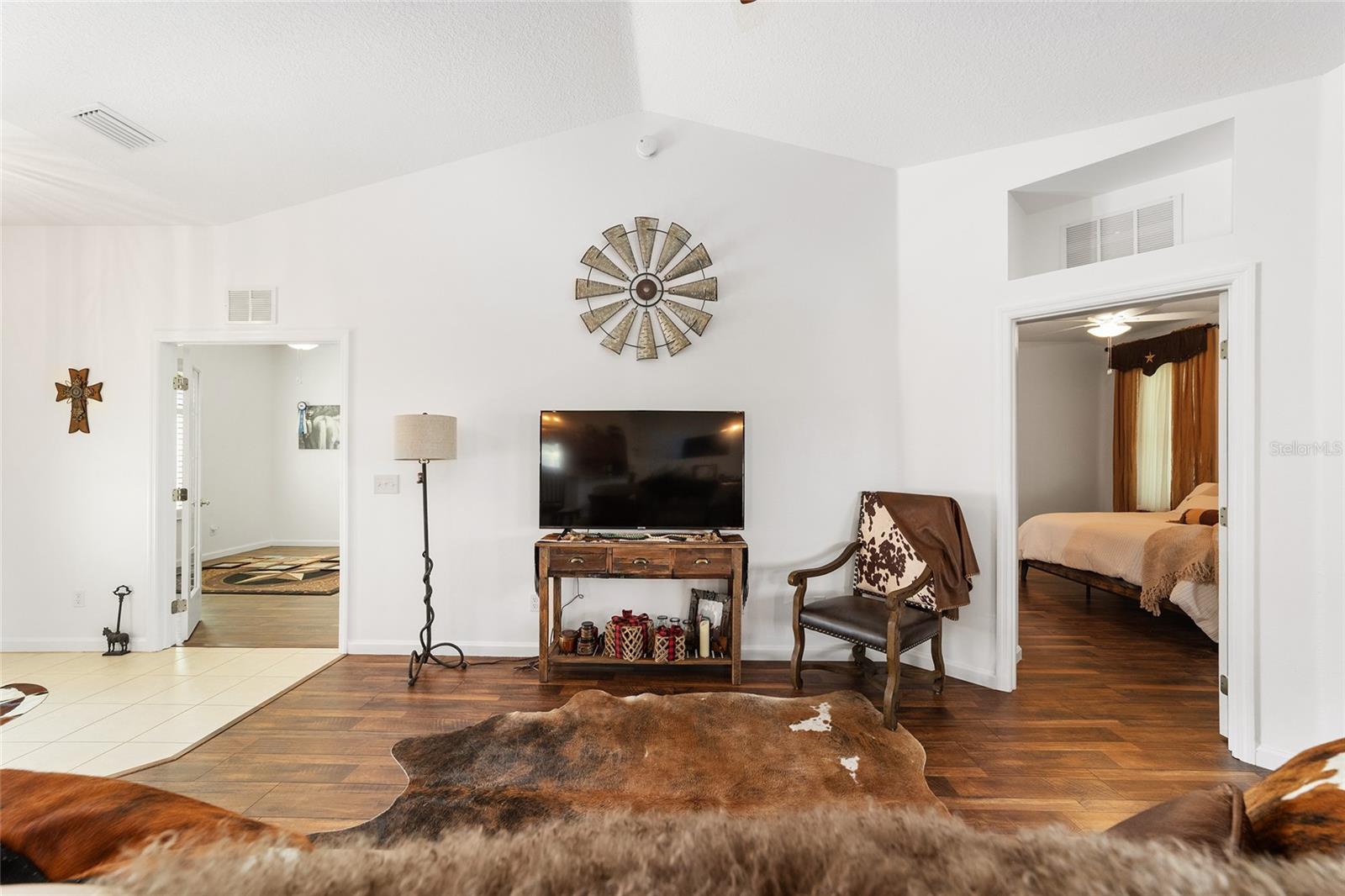 OCALA PALMS UN 08 - Residential Lease