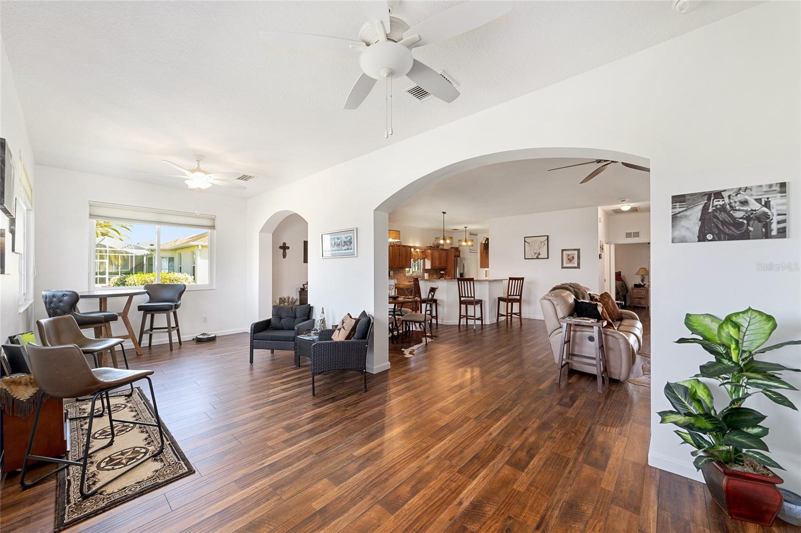 OCALA PALMS UN 08 - Residential Lease