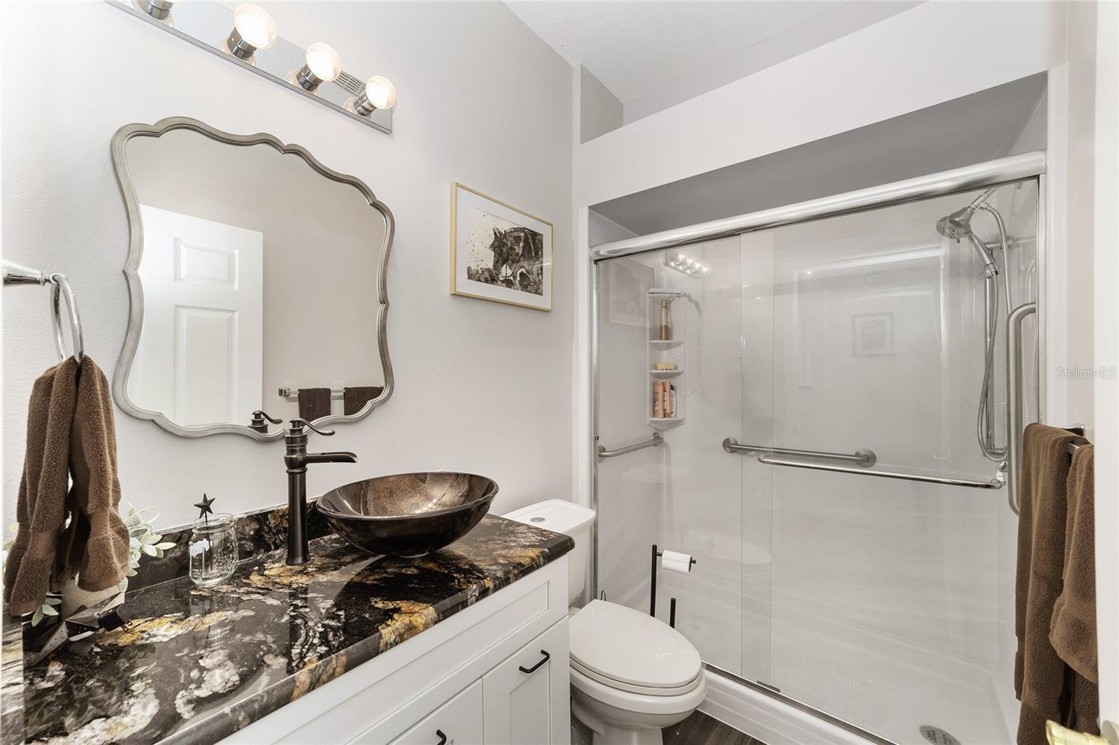 OCALA PALMS UN 08 - Residential Lease