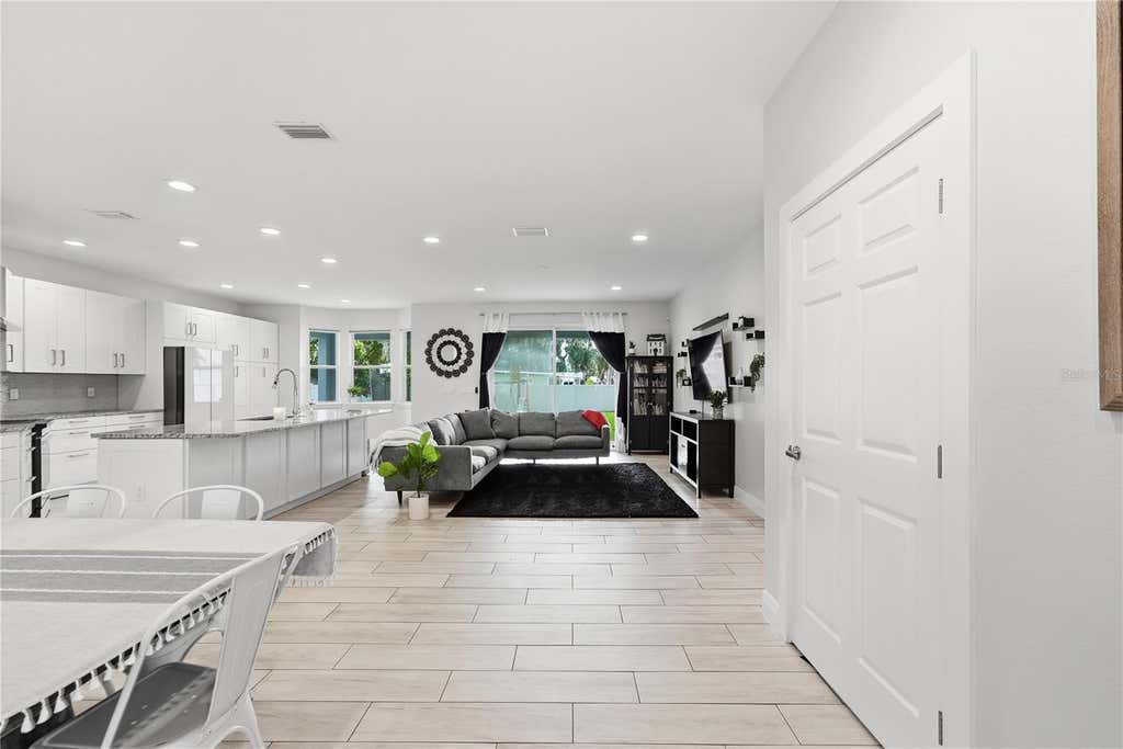 Photo of 213 New York Avenue, Saint Cloud, FL 34769 (MLS # O6433045)