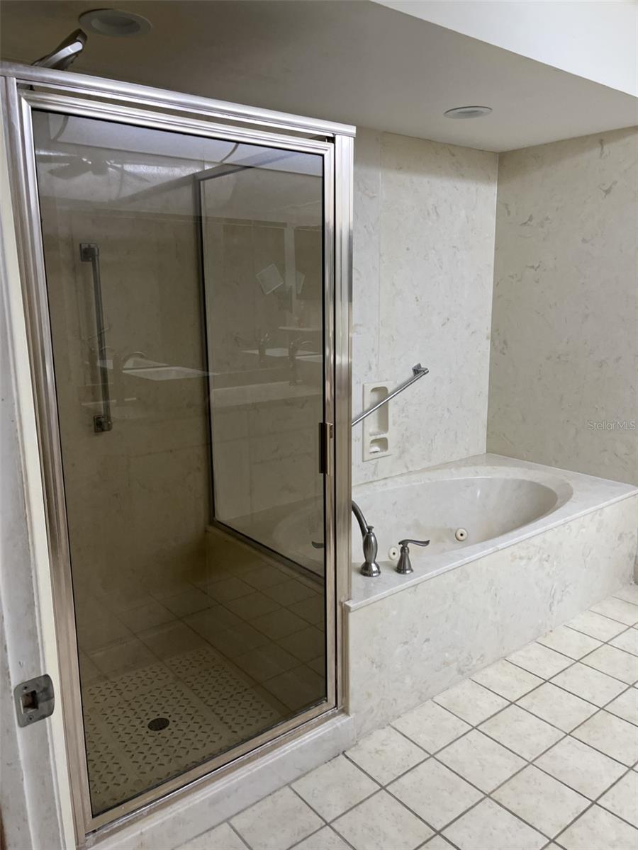 OAK RUN NEIGHBORHOOD 06 - Residential