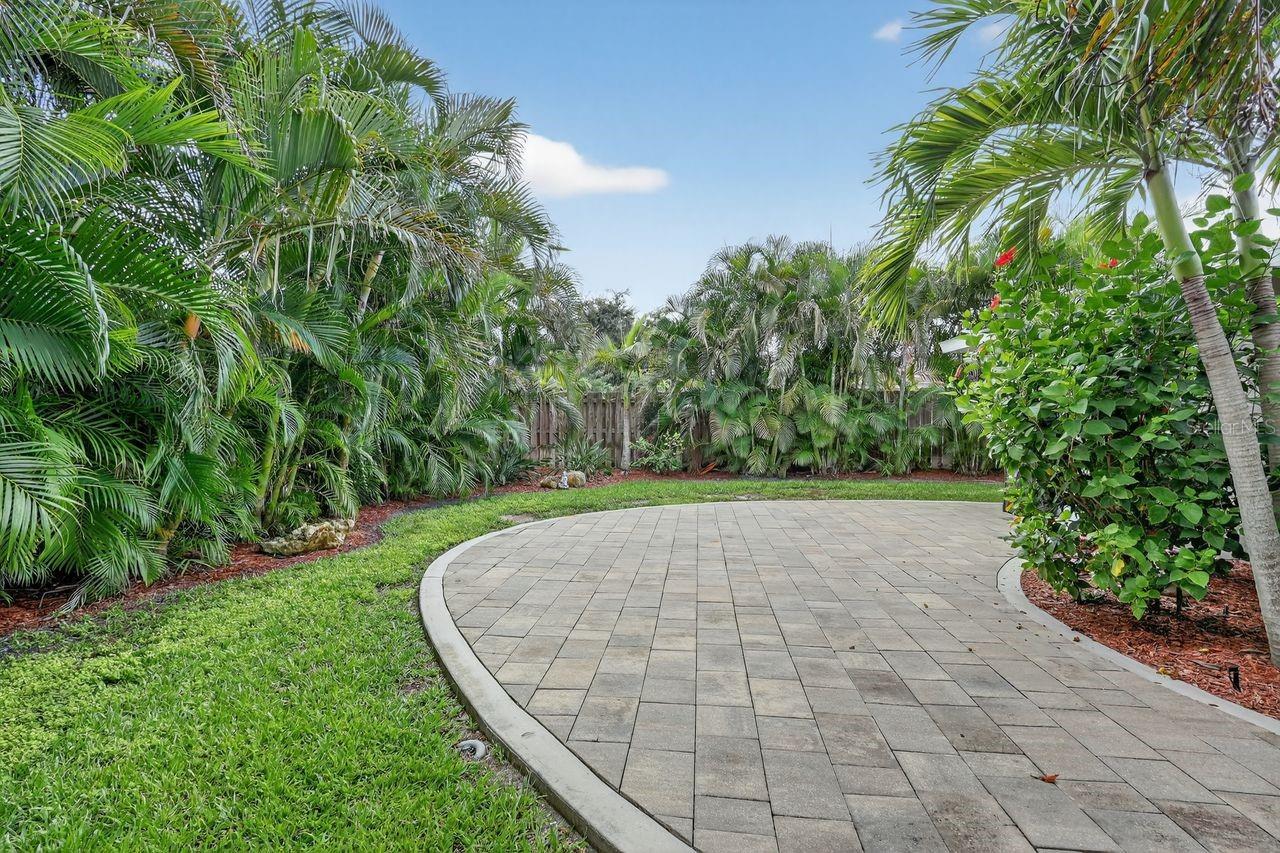 SOUTHPOINTE SHORES - Residential Income