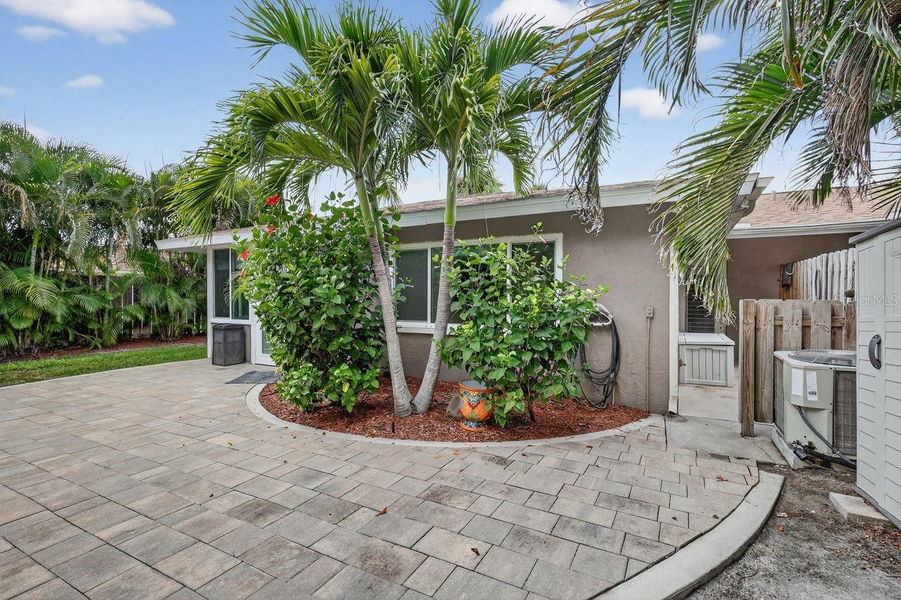 SOUTHPOINTE SHORES - Residential Income