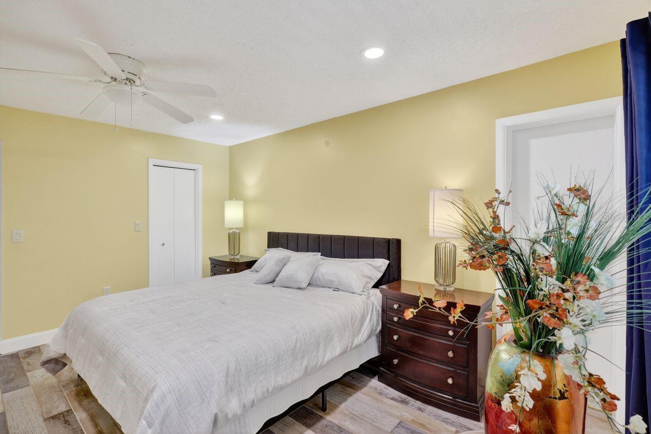 SOUTHPOINTE SHORES - Residential Income