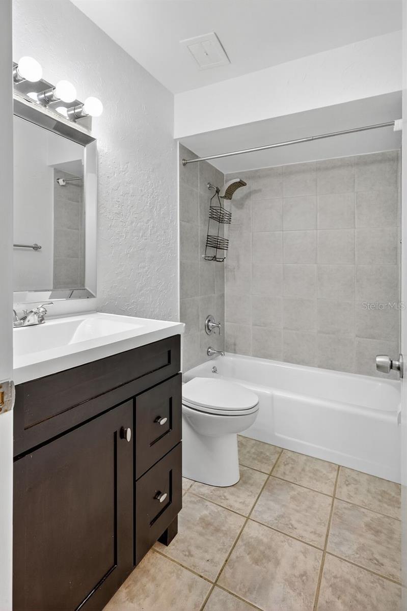 SOUTHPOINTE SHORES - Residential Income