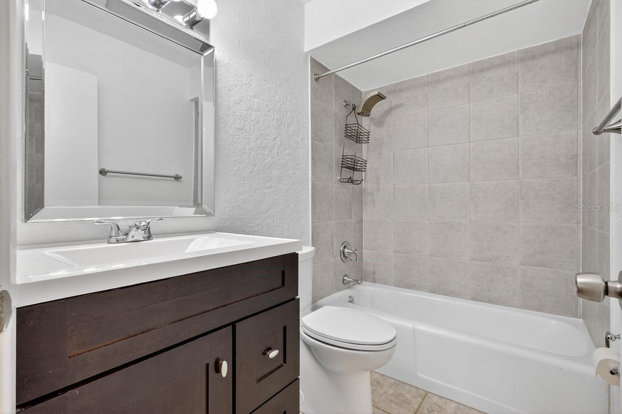 SOUTHPOINTE SHORES - Residential Income